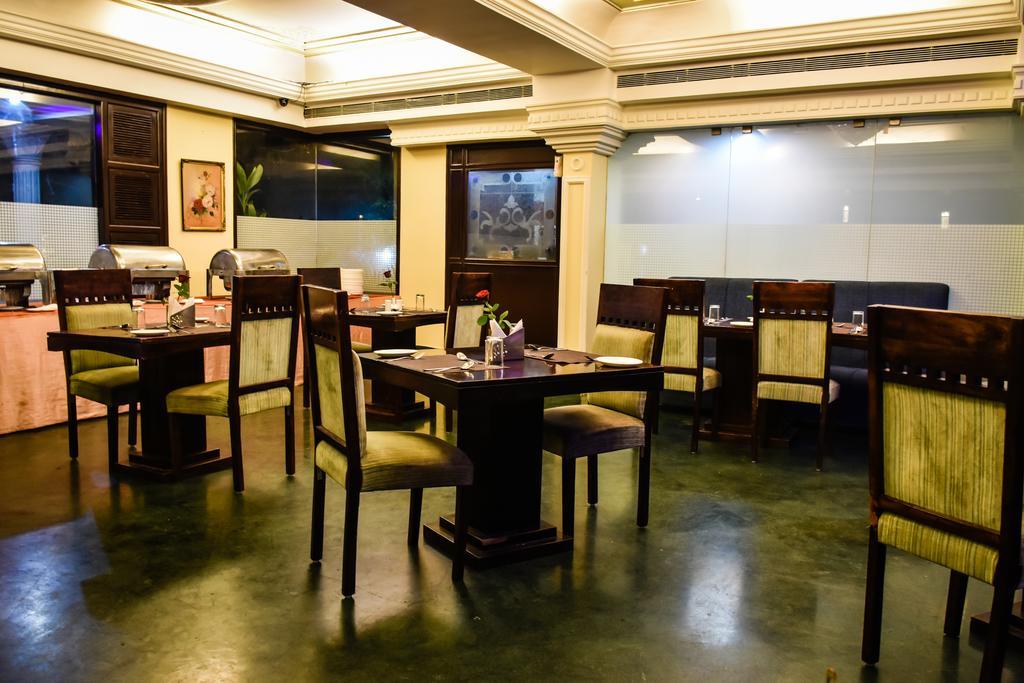 Hotel Empire Regency Dźajpur Zewnętrze zdjęcie