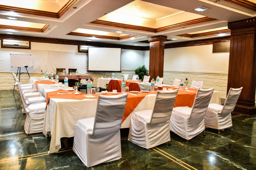 Hotel Empire Regency Dźajpur Zewnętrze zdjęcie