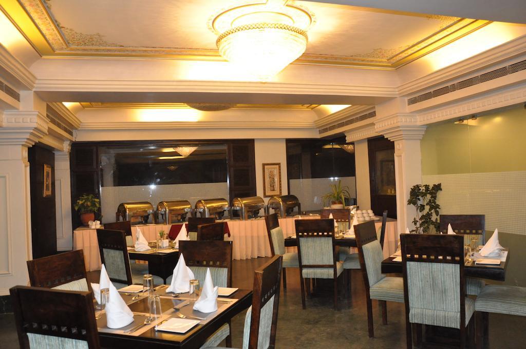 Hotel Empire Regency Dźajpur Zewnętrze zdjęcie