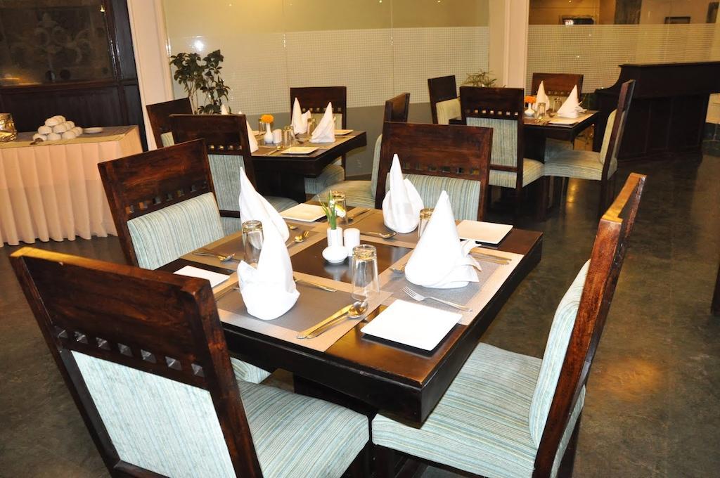 Hotel Empire Regency Dźajpur Zewnętrze zdjęcie