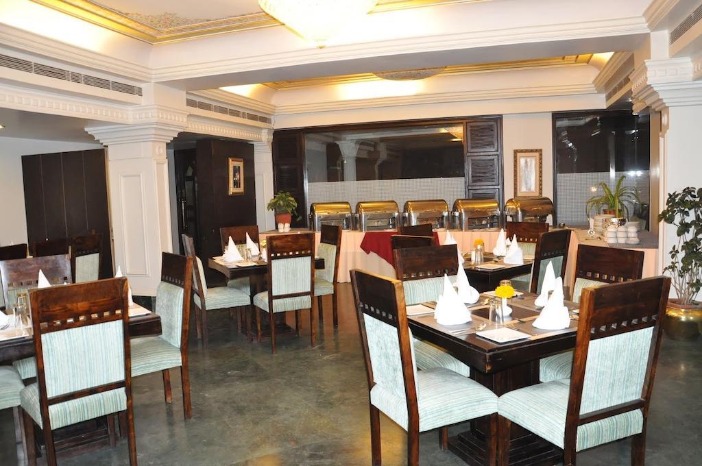 Hotel Empire Regency Dźajpur Zewnętrze zdjęcie