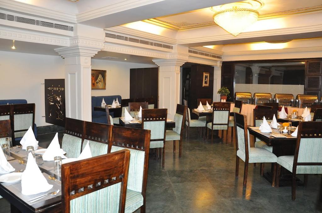 Hotel Empire Regency Dźajpur Zewnętrze zdjęcie