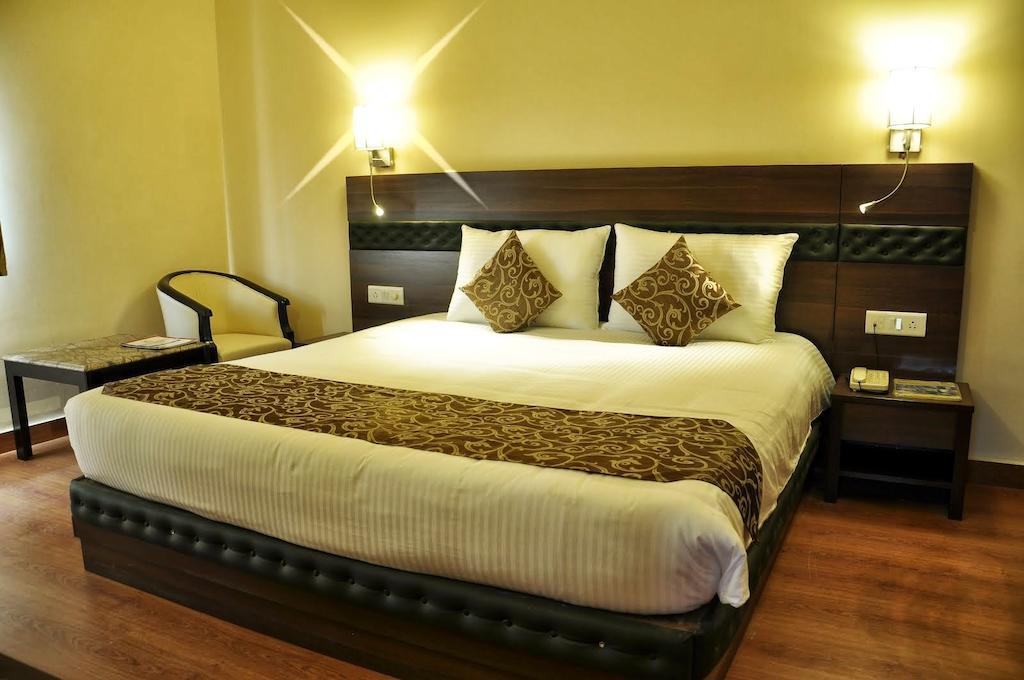 Hotel Empire Regency Dźajpur Zewnętrze zdjęcie