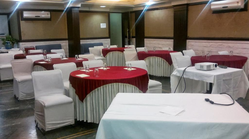 Hotel Empire Regency Dźajpur Zewnętrze zdjęcie