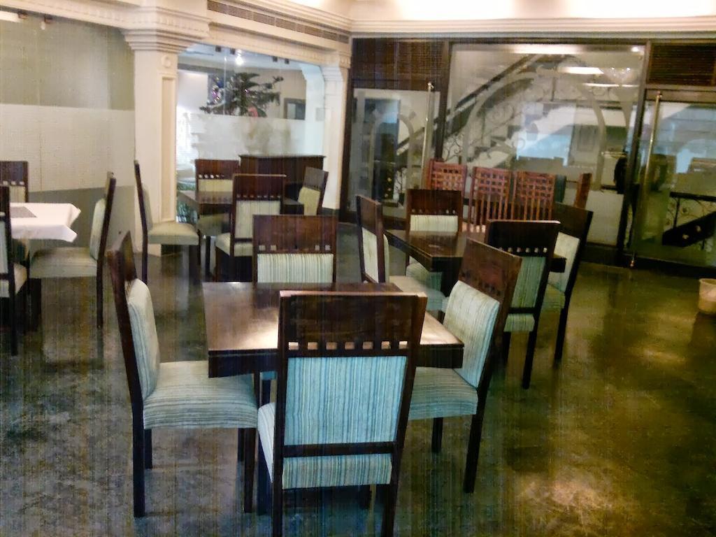 Hotel Empire Regency Dźajpur Zewnętrze zdjęcie