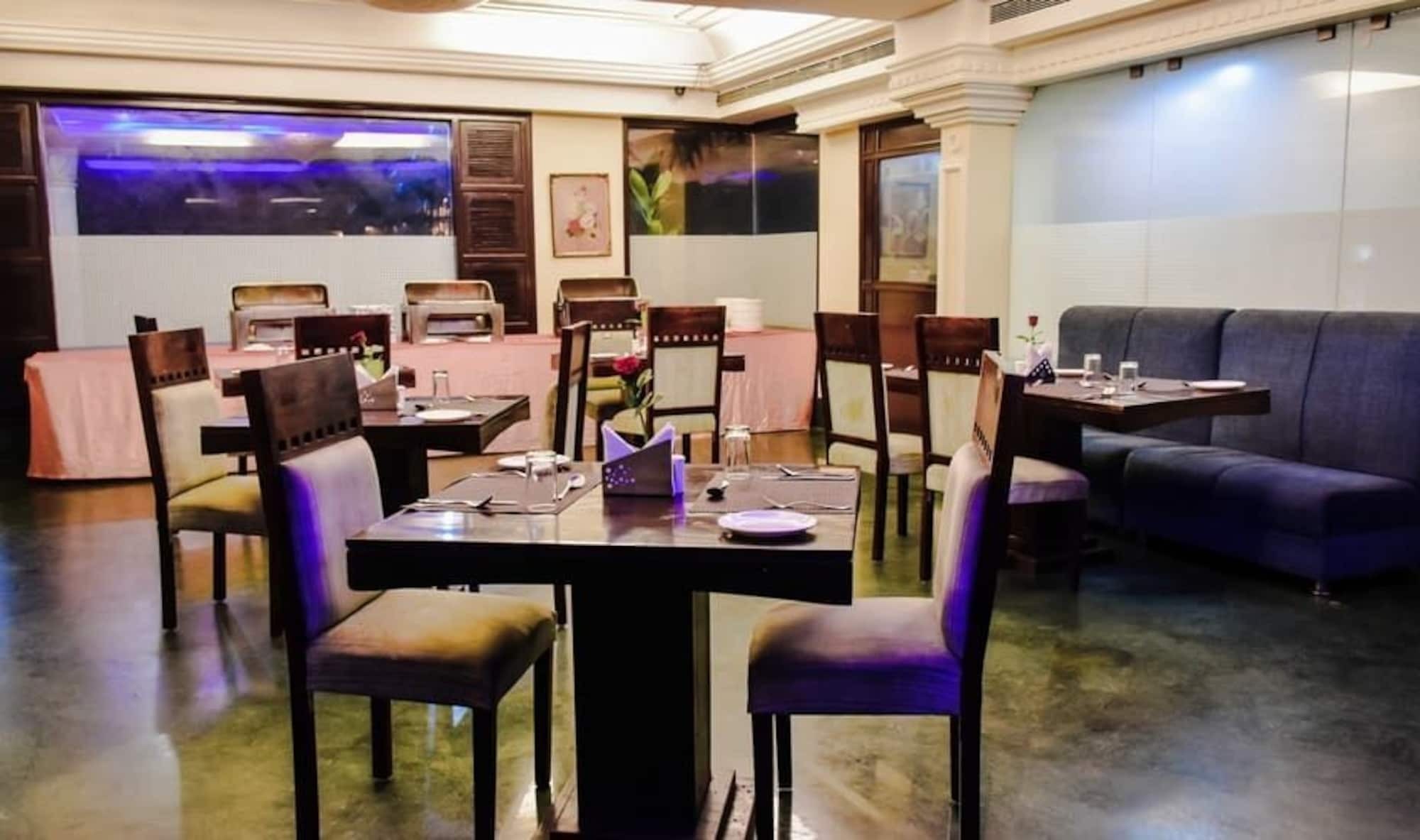 Hotel Empire Regency Dźajpur Zewnętrze zdjęcie